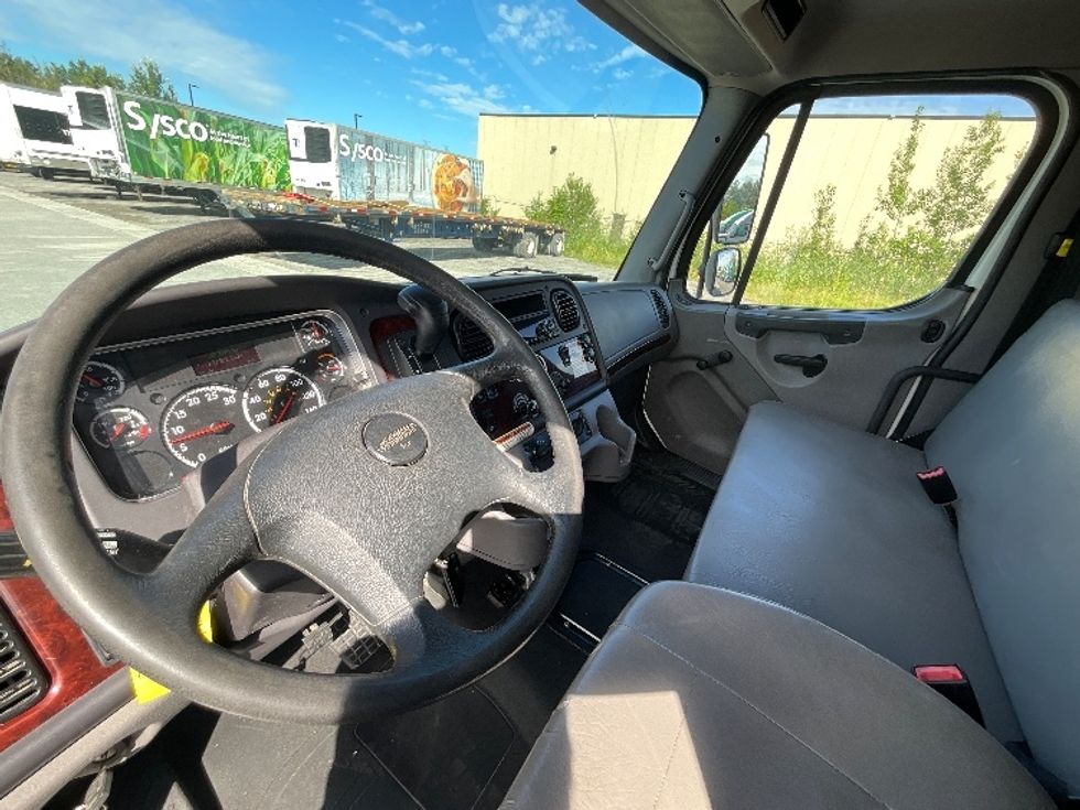 Medium Duty Box Truck-Light and Medium Duty Trucks-Freightliner-2020-M2-Ottawa-ON-234,199\n\t\tkm-$ 68,000 - Image 17