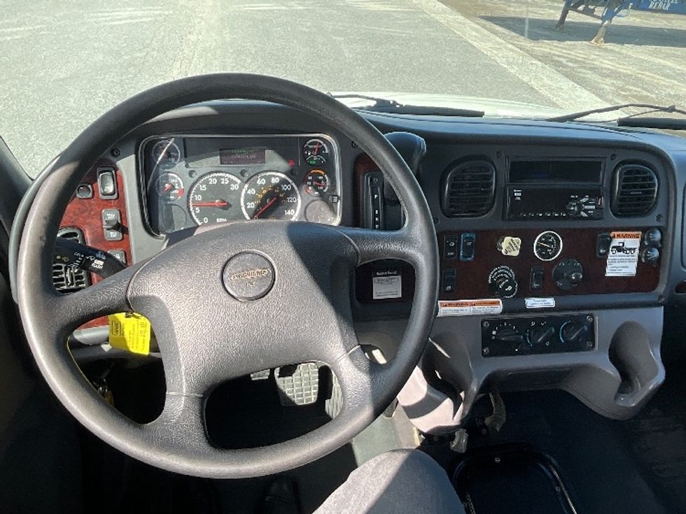 Medium Duty Box Truck-Light and Medium Duty Trucks-Freightliner-2020-M2-Ottawa-ON-234,199\n\t\tkm-$ 68,000 - Image 18