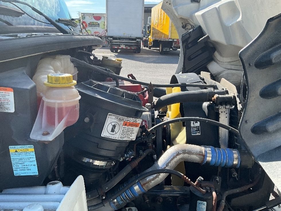 Medium Duty Box Truck-Light and Medium Duty Trucks-Freightliner-2020-M2-Ottawa-ON-234,199\n\t\tkm-$ 68,000 - Image 23