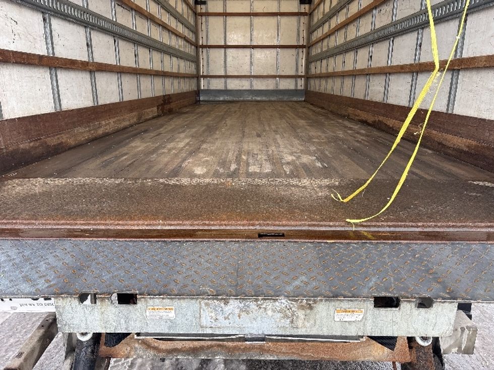 Medium Duty Box Truck-Light and Medium Duty Trucks-Freightliner-2020-M2-Ottawa-ON-234,890\n\t\tkm-$ 72,500 - Image 10