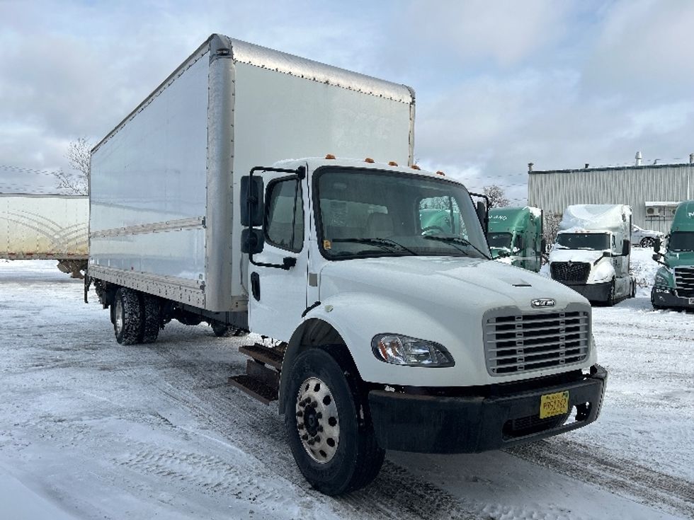 Medium Duty Box Truck-Light and Medium Duty Trucks-Freightliner-2020-M2-Ottawa-ON-258,032\n\t\tkm-$ 73,750 - Image 1