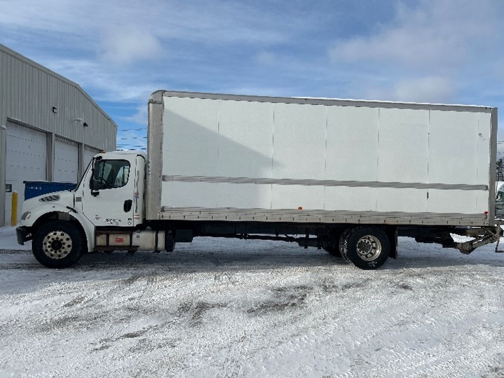 Medium Duty Box Truck-Light and Medium Duty Trucks-Freightliner-2020-M2-Ottawa-ON-258,032\n\t\tkm-$ 73,750 - Image 4