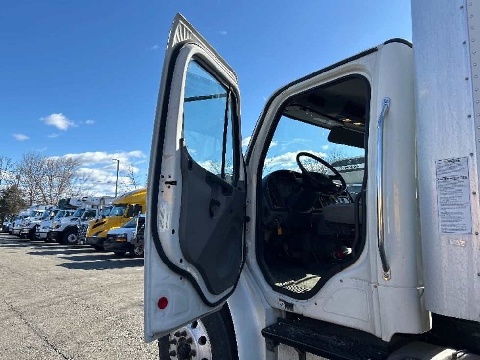 Medium Duty Box Truck-Light and Medium Duty Trucks-Freightliner-2020-M2-Parsippany-NJ-65,692\n\t\tmiles-$ 64,000 - Image 16