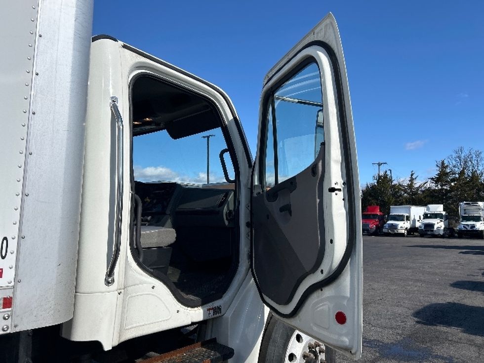 Medium Duty Box Truck-Light and Medium Duty Trucks-Freightliner-2020-M2-Parsippany-NJ-65,692\n\t\tmiles-$ 64,000 - Image 20