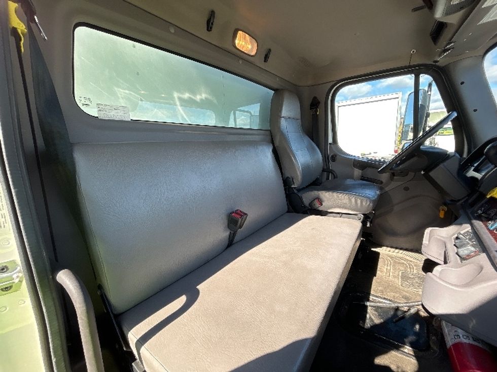 Medium Duty Box Truck-Light and Medium Duty Trucks-Freightliner-2020-M2-Parsippany-NJ-65,692\n\t\tmiles-$ 64,000 - Image 25