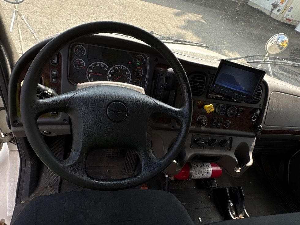 Medium Duty Box Truck-Light and Medium Duty Trucks-Freightliner-2020-M2-Parsippany-NJ-91,328\n\t\tmiles-$ 62,500 - Image 18