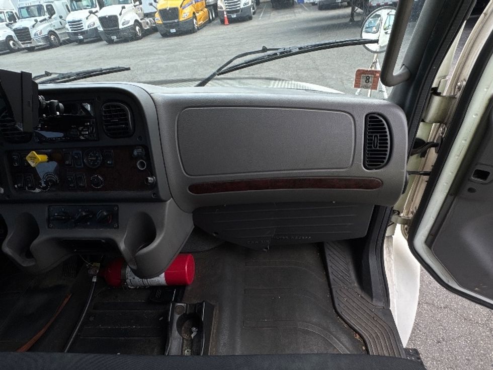 Medium Duty Box Truck-Light and Medium Duty Trucks-Freightliner-2020-M2-Parsippany-NJ-91,328\n\t\tmiles-$ 62,500 - Image 21