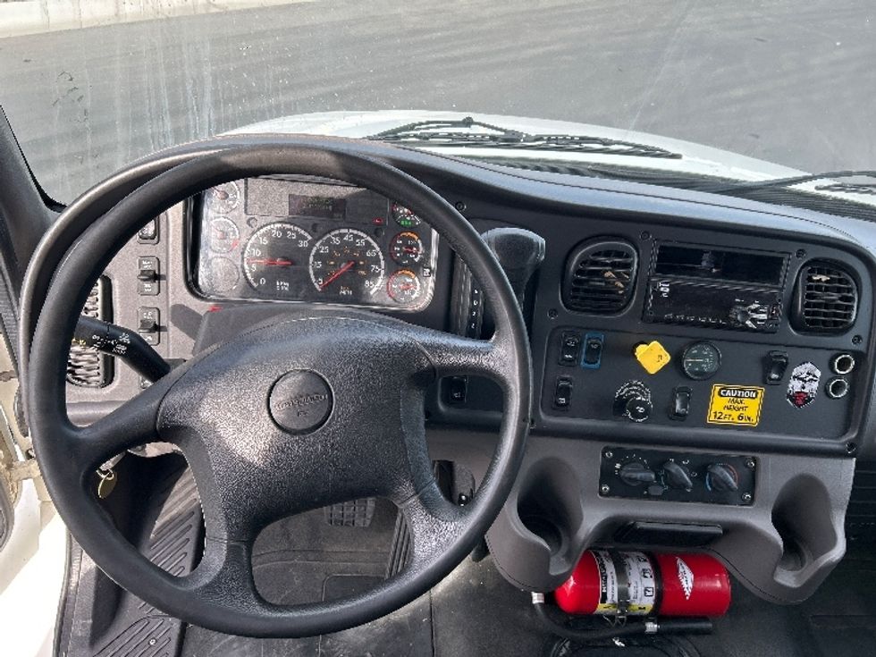 Medium Duty Box Truck-Light and Medium Duty Trucks-Freightliner-2020-M2-Pasco-WA-211,139\n\t\tmiles-$ 45,250 - Image 18