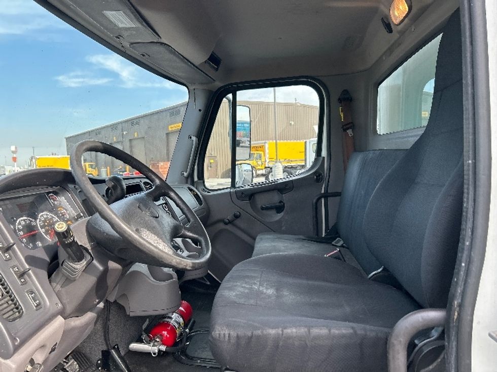Medium Duty Box Truck-Light and Medium Duty Trucks-Freightliner-2020-M2-Pasco-WA-211,139\n\t\tmiles-$ 45,250 - Image 19