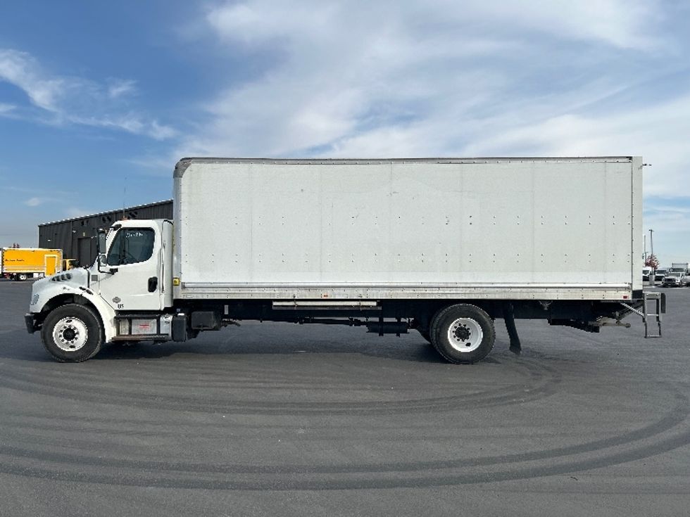 Medium Duty Box Truck-Light and Medium Duty Trucks-Freightliner-2020-M2-Pasco-WA-211,139\n\t\tmiles-$ 45,250 - Image 4
