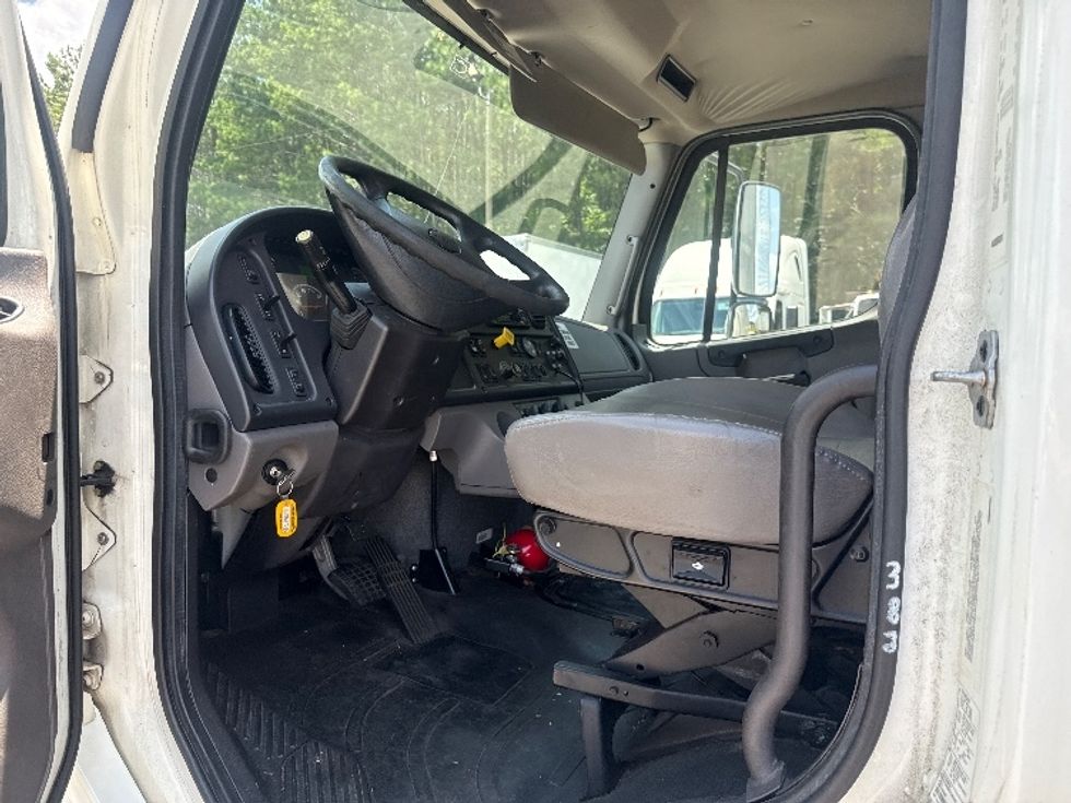 Medium Duty Box Truck-Light and Medium Duty Trucks-Freightliner-2020-M2-Pell City-AL-307,001\n\t\tmiles-$ 27,250 - Image 16
