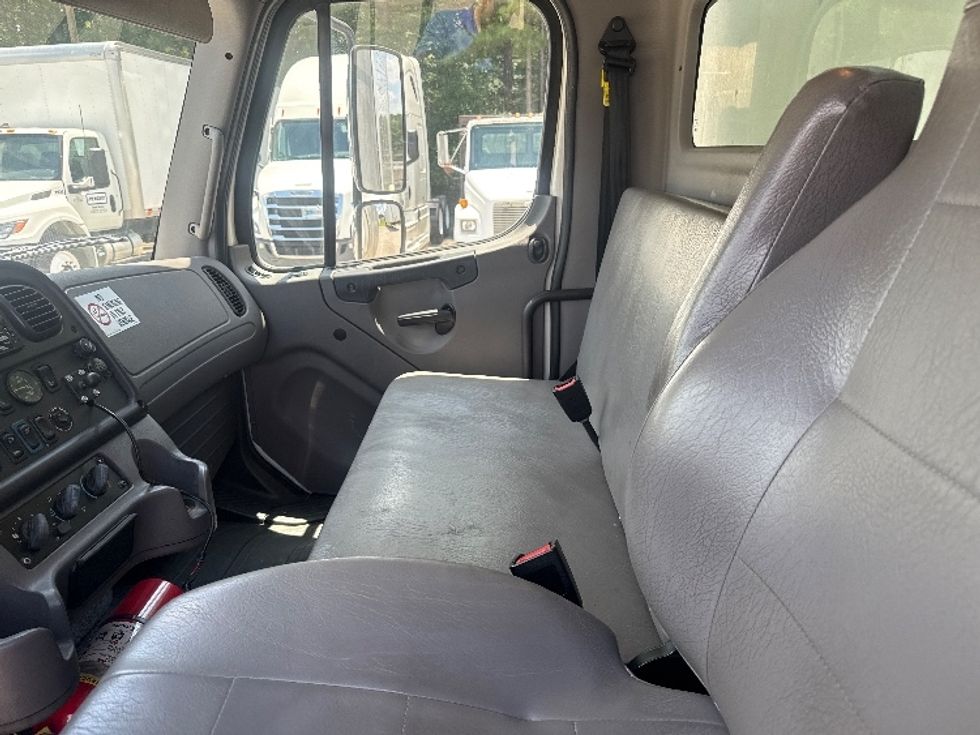 Medium Duty Box Truck-Light and Medium Duty Trucks-Freightliner-2020-M2-Pell City-AL-307,001\n\t\tmiles-$ 27,250 - Image 19