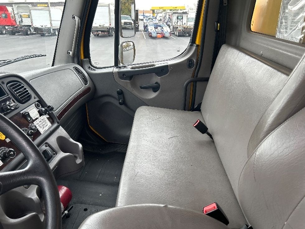 Medium Duty Box Truck-Light and Medium Duty Trucks-Freightliner-2020-M2-Pennsauken-NJ-171,283\n\t\tmiles-$ 43,750 - Image 14