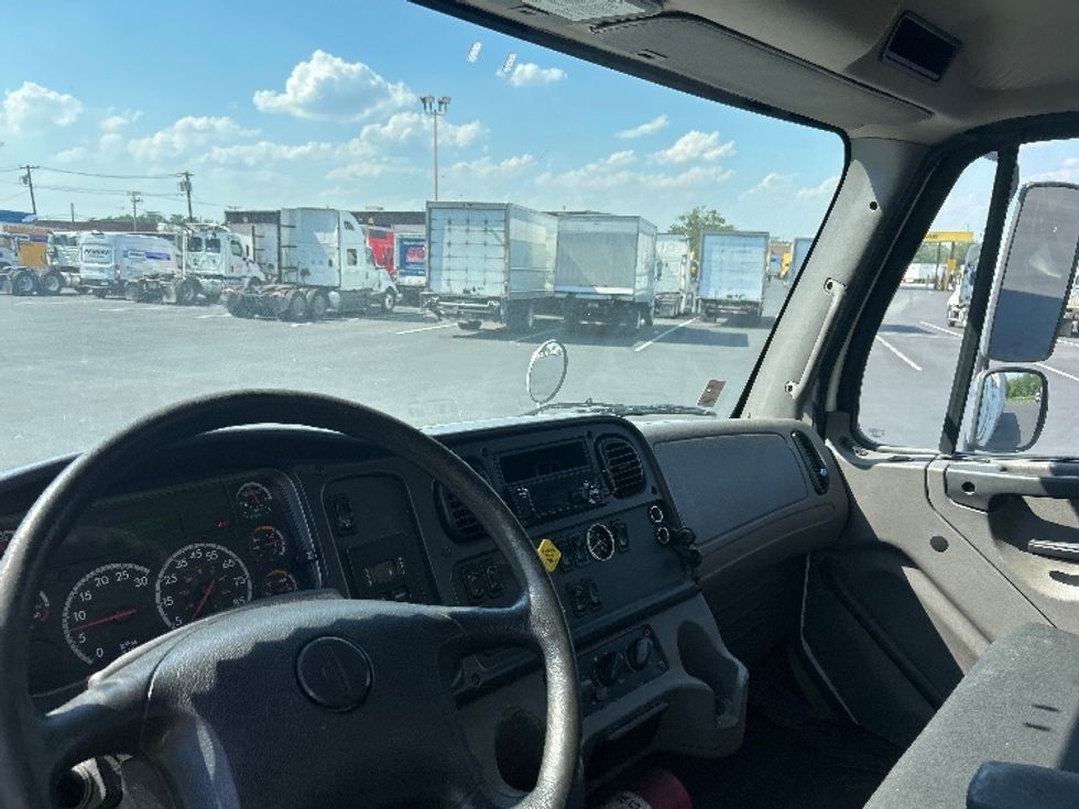 Medium Duty Box Truck-Light and Medium Duty Trucks-Freightliner-2020-M2-Pennsauken-NJ-171,761\n\t\tmiles-$ 55,500 - Image 16