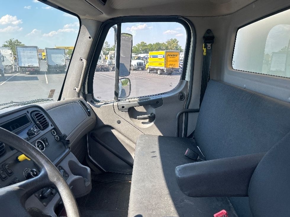 Medium Duty Box Truck-Light and Medium Duty Trucks-Freightliner-2020-M2-Pennsauken-NJ-171,761\n\t\tmiles-$ 55,500 - Image 18