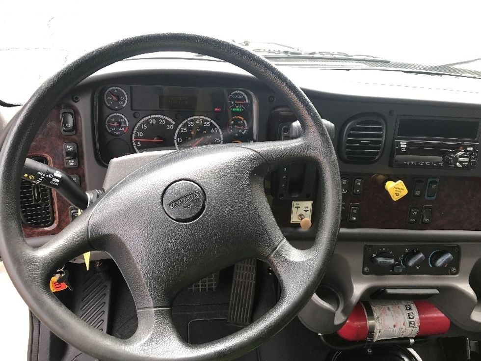Medium Duty Box Truck-Light and Medium Duty Trucks-Freightliner-2020-M2-Pensacola-FL-112,730\n\t\tmiles-$ 55,500 - Image 18