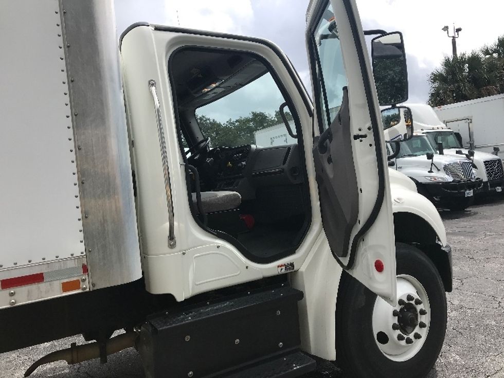 Medium Duty Box Truck-Light and Medium Duty Trucks-Freightliner-2020-M2-Pensacola-FL-112,730\n\t\tmiles-$ 55,500 - Image 20