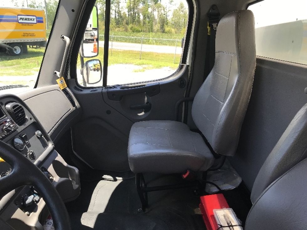 Medium Duty Box Truck-Light and Medium Duty Trucks-Freightliner-2020-M2-Pensacola-FL-166,536\n\t\tmiles-$ 58,250 - Image 18