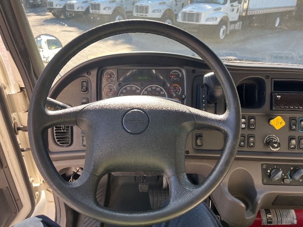 Medium Duty Box Truck-Light and Medium Duty Trucks-Freightliner-2020-M2-Pensacola-FL-35,524\n\t\tmiles-$ 70,250 - Image 18