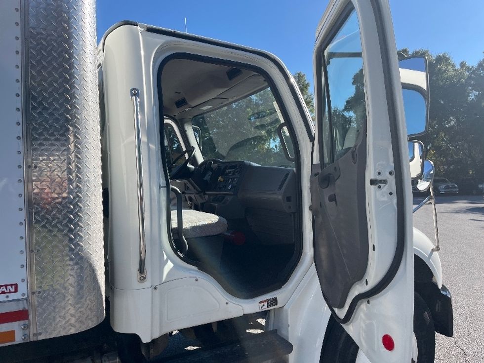 Medium Duty Box Truck-Light and Medium Duty Trucks-Freightliner-2020-M2-Pensacola-FL-35,524\n\t\tmiles-$ 70,250 - Image 20