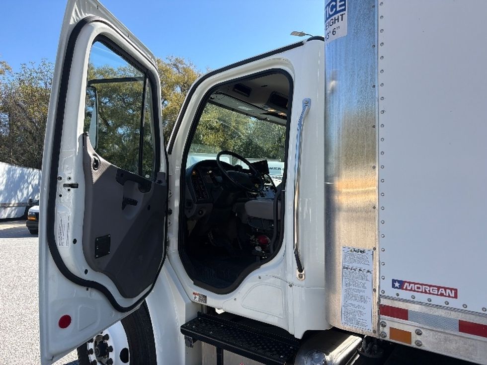 Medium Duty Box Truck-Light and Medium Duty Trucks-Freightliner-2020-M2-Pensacola-FL-71,801\n\t\tmiles-$ 57,250 - Image 16