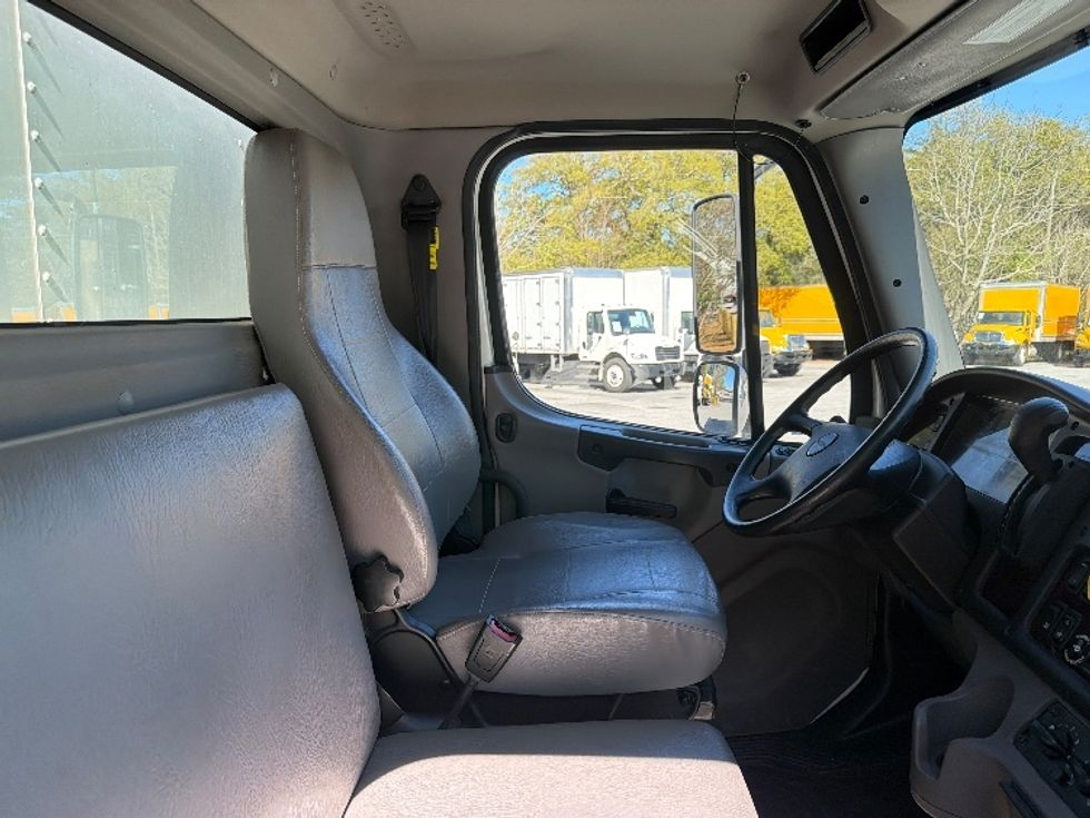 Medium Duty Box Truck-Light and Medium Duty Trucks-Freightliner-2020-M2-Pensacola-FL-71,801\n\t\tmiles-$ 57,250 - Image 22