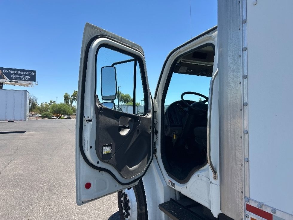 Medium Duty Box Truck-Light and Medium Duty Trucks-Freightliner-2020-M2-Phoenix-AZ-117,662\n\t\tmiles-$ 62,750 - Image 16