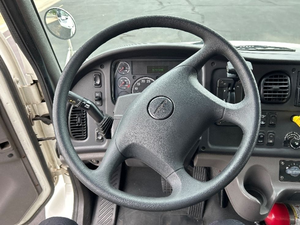 Medium Duty Box Truck-Light and Medium Duty Trucks-Freightliner-2020-M2-Phoenix-AZ-117,662\n\t\tmiles-$ 62,750 - Image 17
