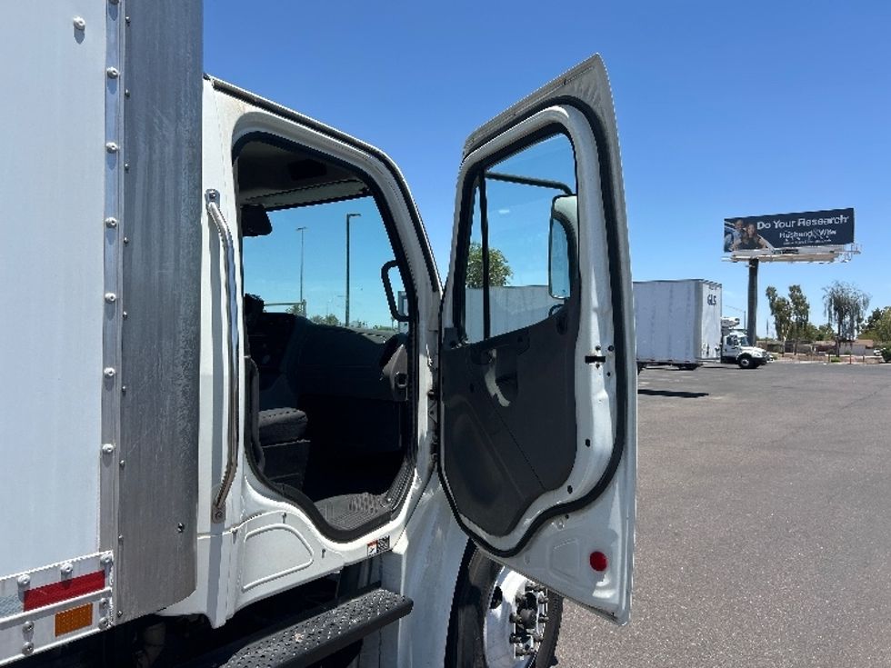 Medium Duty Box Truck-Light and Medium Duty Trucks-Freightliner-2020-M2-Phoenix-AZ-117,662\n\t\tmiles-$ 62,750 - Image 20