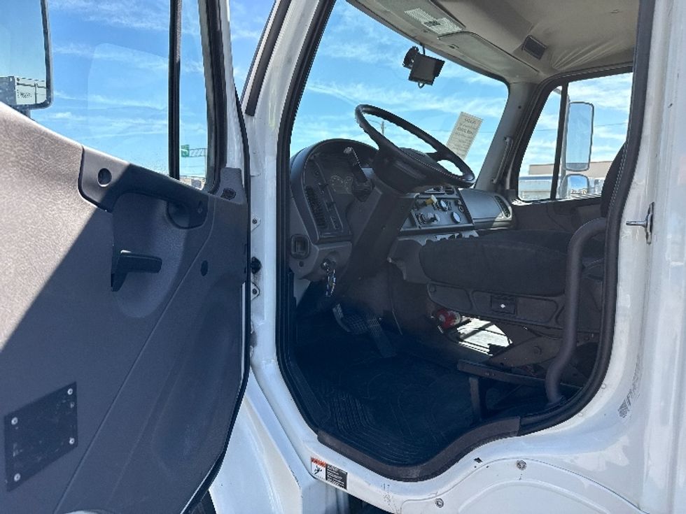 Medium Duty Box Truck-Light and Medium Duty Trucks-Freightliner-2020-M2-Phoenix-AZ-135,501\n\t\tmiles-$ 59,750 - Image 16