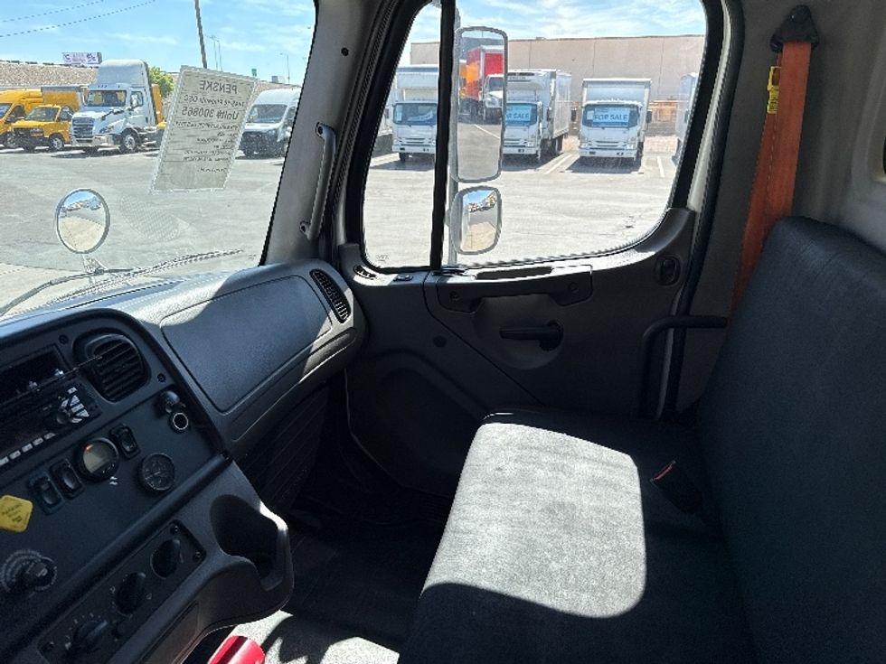 Medium Duty Box Truck-Light and Medium Duty Trucks-Freightliner-2020-M2-Phoenix-AZ-135,501\n\t\tmiles-$ 59,750 - Image 19