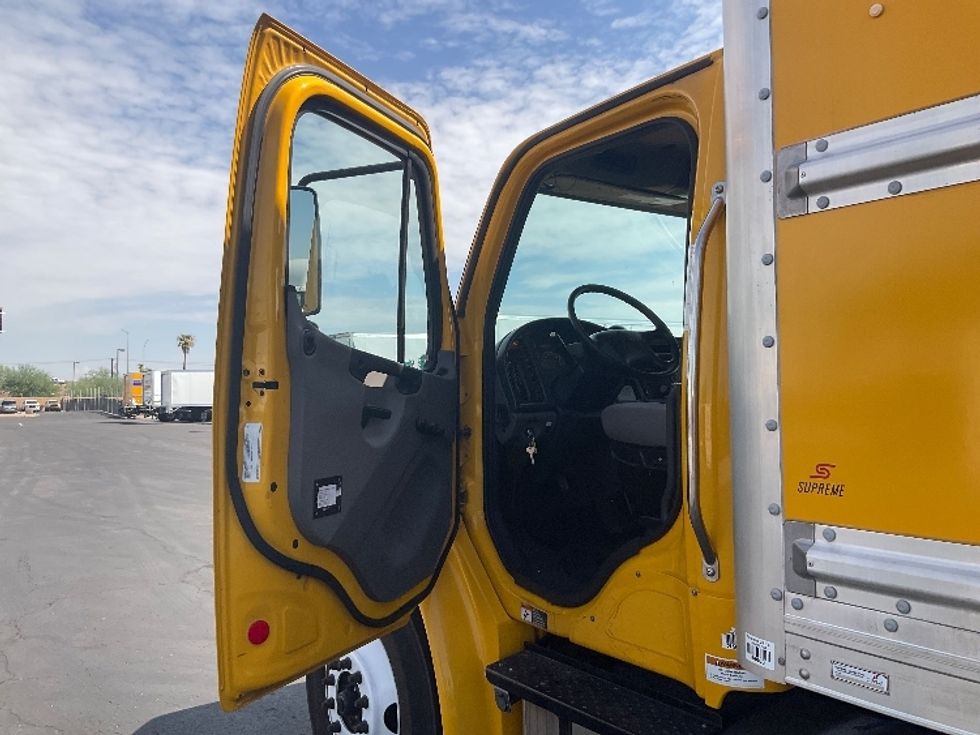 Medium Duty Box Truck-Light and Medium Duty Trucks-Freightliner-2020-M2-Phoenix-AZ-136,360\n\t\tmiles-$ 60,250 - Image 16