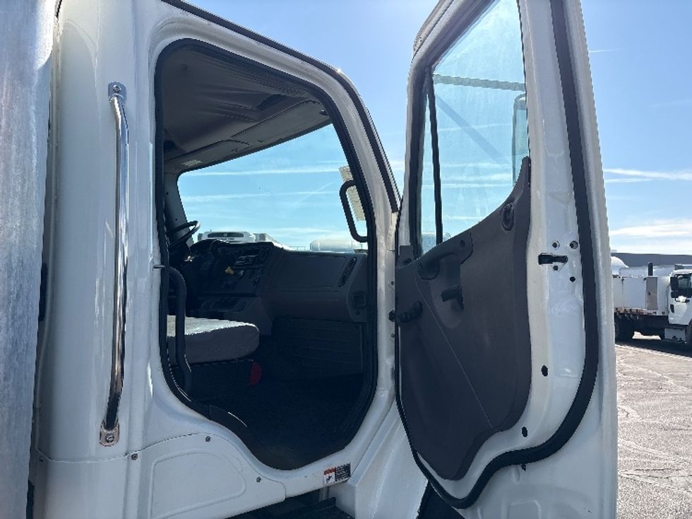Medium Duty Box Truck-Light and Medium Duty Trucks-Freightliner-2020-M2-Phoenix-AZ-137,645\n\t\tmiles-$ 62,000 - Image 20