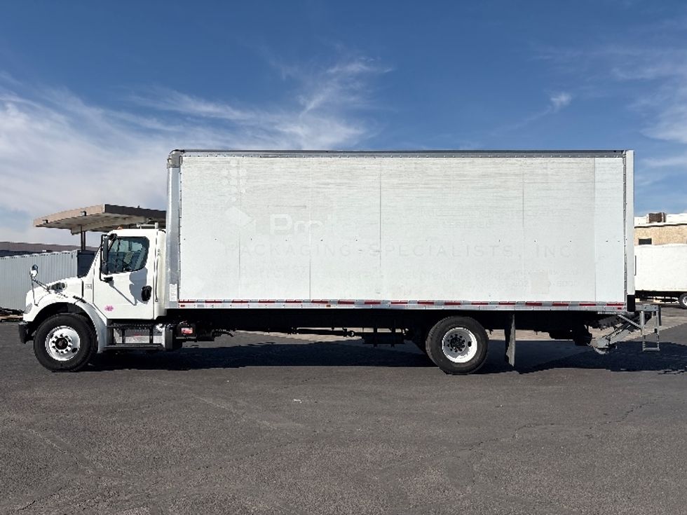 Medium Duty Box Truck-Light and Medium Duty Trucks-Freightliner-2020-M2-Phoenix-AZ-137,645\n\t\tmiles-$ 62,000 - Image 4