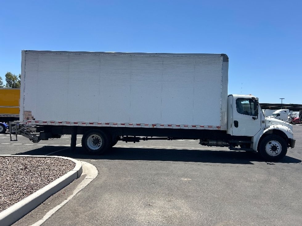 Medium Duty Box Truck-Light and Medium Duty Trucks-Freightliner-2020-M2-Phoenix-AZ-147,500\n\t\tmiles-$ 58,000 - Image 15