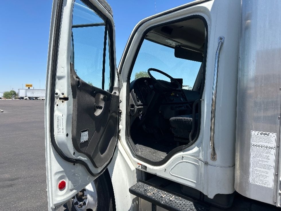 Medium Duty Box Truck-Light and Medium Duty Trucks-Freightliner-2020-M2-Phoenix-AZ-147,500\n\t\tmiles-$ 58,000 - Image 16