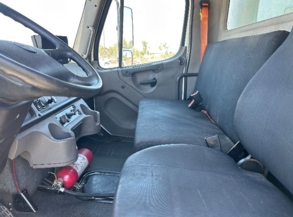 Medium Duty Box Truck-Light and Medium Duty Trucks-Freightliner-2020-M2-Phoenix-AZ-147,500\n\t\tmiles-$ 58,000 - Image 17