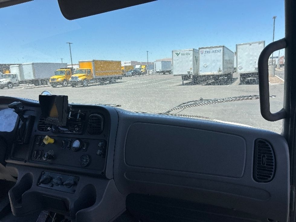 Medium Duty Box Truck-Light and Medium Duty Trucks-Freightliner-2020-M2-Phoenix-AZ-147,500\n\t\tmiles-$ 58,000 - Image 21