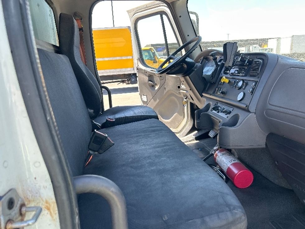 Medium Duty Box Truck-Light and Medium Duty Trucks-Freightliner-2020-M2-Phoenix-AZ-147,500\n\t\tmiles-$ 58,000 - Image 22