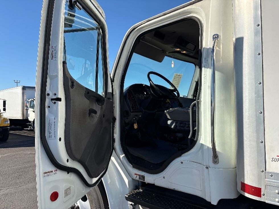 Medium Duty Box Truck-Light and Medium Duty Trucks-Freightliner-2020-M2-Phoenix-AZ-175,892\n\t\tmiles-$ 51,000 - Image 16