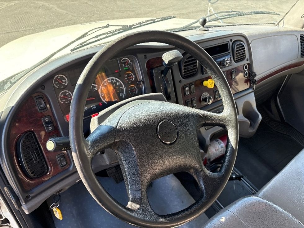 Medium Duty Box Truck-Light and Medium Duty Trucks-Freightliner-2020-M2-Phoenix-AZ-175,892\n\t\tmiles-$ 51,000 - Image 17