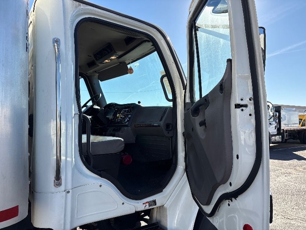 Medium Duty Box Truck-Light and Medium Duty Trucks-Freightliner-2020-M2-Phoenix-AZ-175,892\n\t\tmiles-$ 51,000 - Image 20