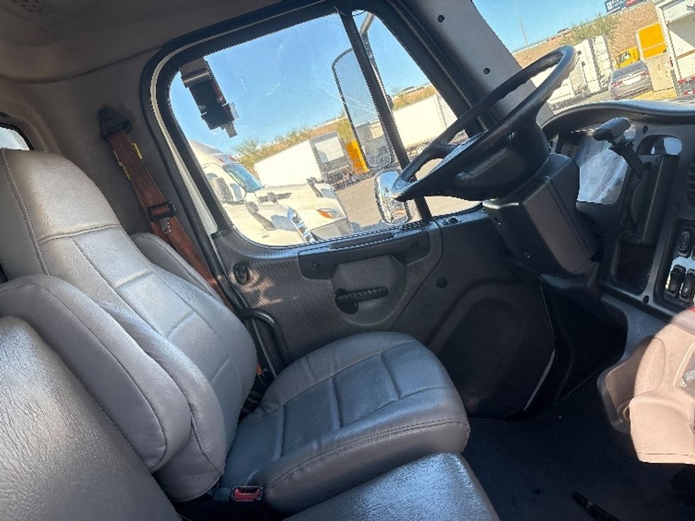 Medium Duty Box Truck-Light and Medium Duty Trucks-Freightliner-2020-M2-Phoenix-AZ-175,892\n\t\tmiles-$ 51,000 - Image 22