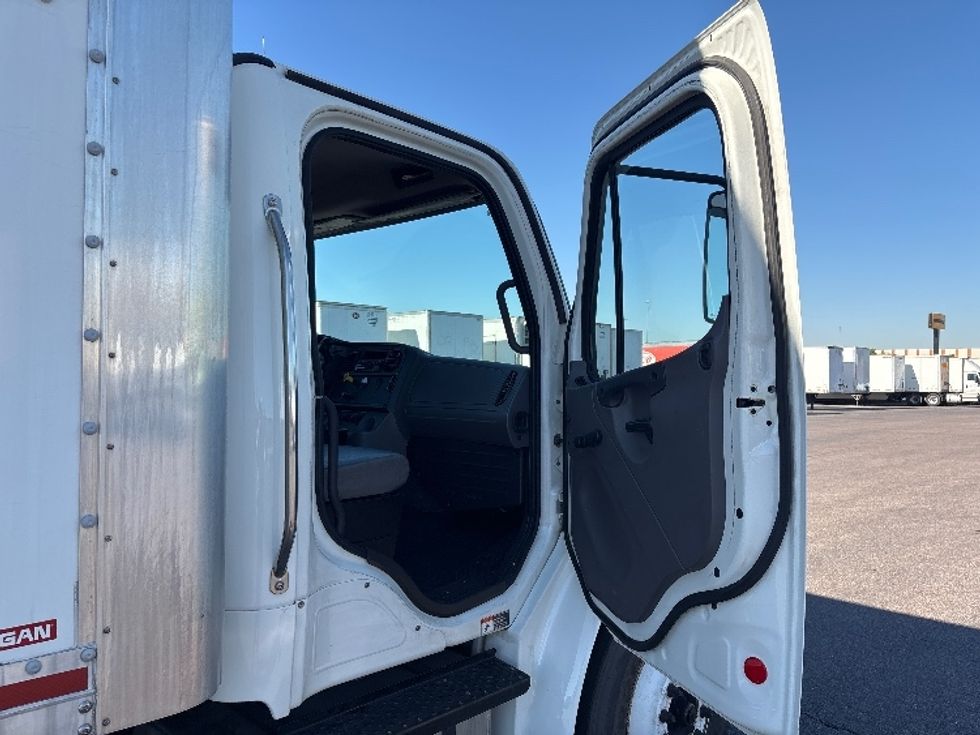Medium Duty Box Truck-Light and Medium Duty Trucks-Freightliner-2020-M2-Phoenix-AZ-181,688\n\t\tmiles-$ 55,250 - Image 20