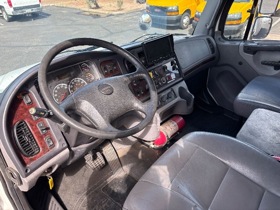 Medium Duty Box Truck-Light and Medium Duty Trucks-Freightliner-2020-M2-Phoenix-AZ-208,300\n\t\tmiles-$ 36,750 - Image 17