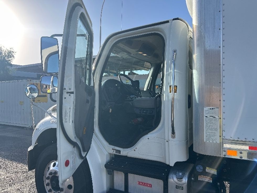 Medium Duty Box Truck-Light and Medium Duty Trucks-Freightliner-2020-M2-Phoenix-AZ-217,005\n\t\tmiles-$ 32,750 - Image 16