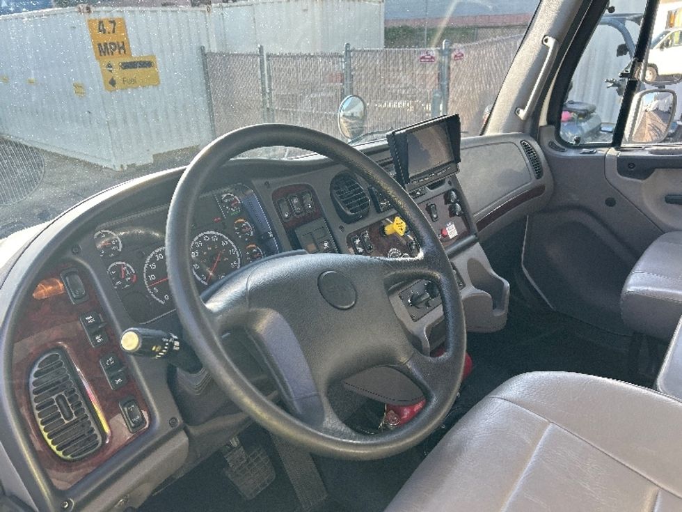 Medium Duty Box Truck-Light and Medium Duty Trucks-Freightliner-2020-M2-Phoenix-AZ-217,005\n\t\tmiles-$ 32,750 - Image 17