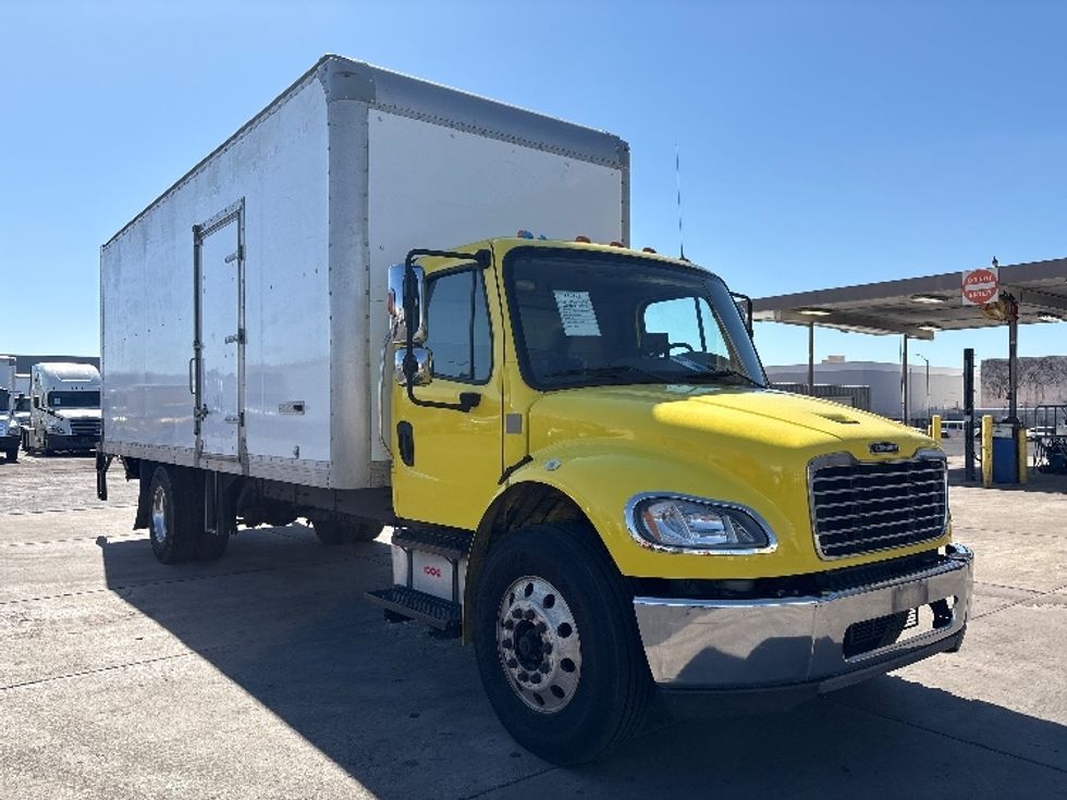 Medium Duty Box Truck-Light and Medium Duty Trucks-Freightliner-2020-M2-Phoenix-AZ-272,456\n\t\tmiles-$ 38,250 - Image 1