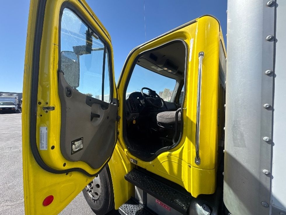 Medium Duty Box Truck-Light and Medium Duty Trucks-Freightliner-2020-M2-Phoenix-AZ-285,980\n\t\tmiles-$ 36,500 - Image 16