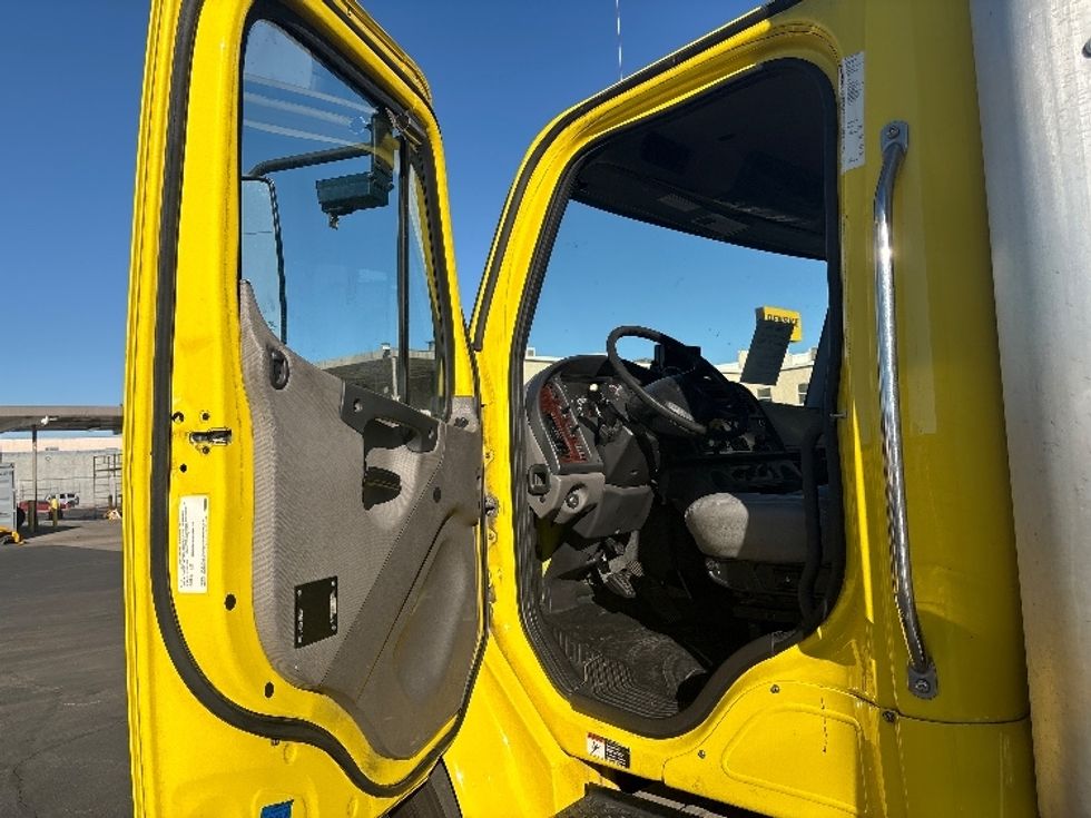 Medium Duty Box Truck-Light and Medium Duty Trucks-Freightliner-2020-M2-Phoenix-AZ-310,269\n\t\tmiles-$ 32,250 - Image 16